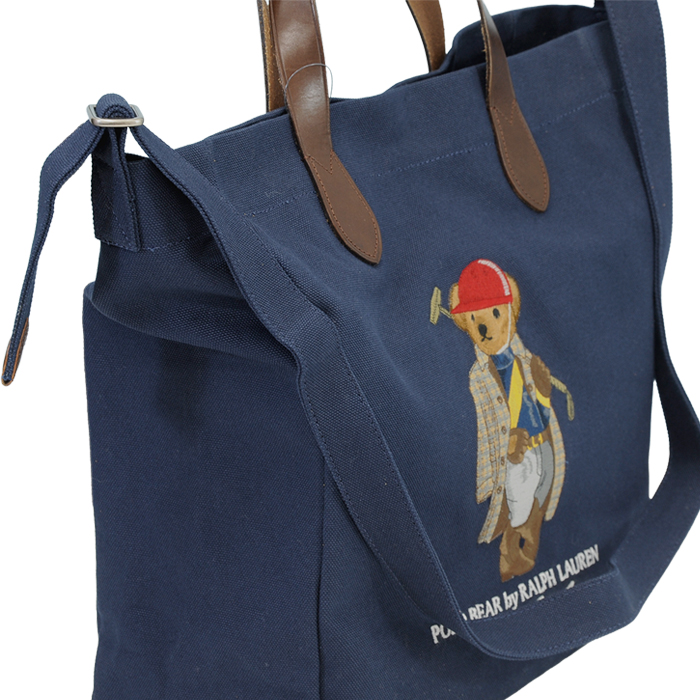 �|���x�A�̎h�J�����̊g��B���̎������킩�闧�̓I�Ȏh�J�ƁA���̉��ɂ���uPOLO BEAR�v�̎h�J���S